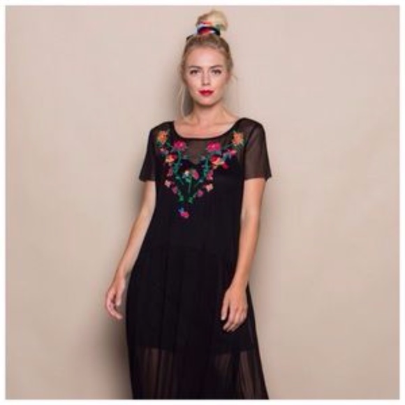 Black Embroidery Maxi Dress - Picture 11 of 12